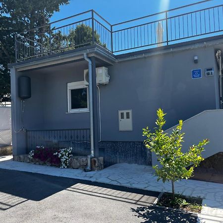 Holiday House Lara Starigrad Paklenica Esterno foto