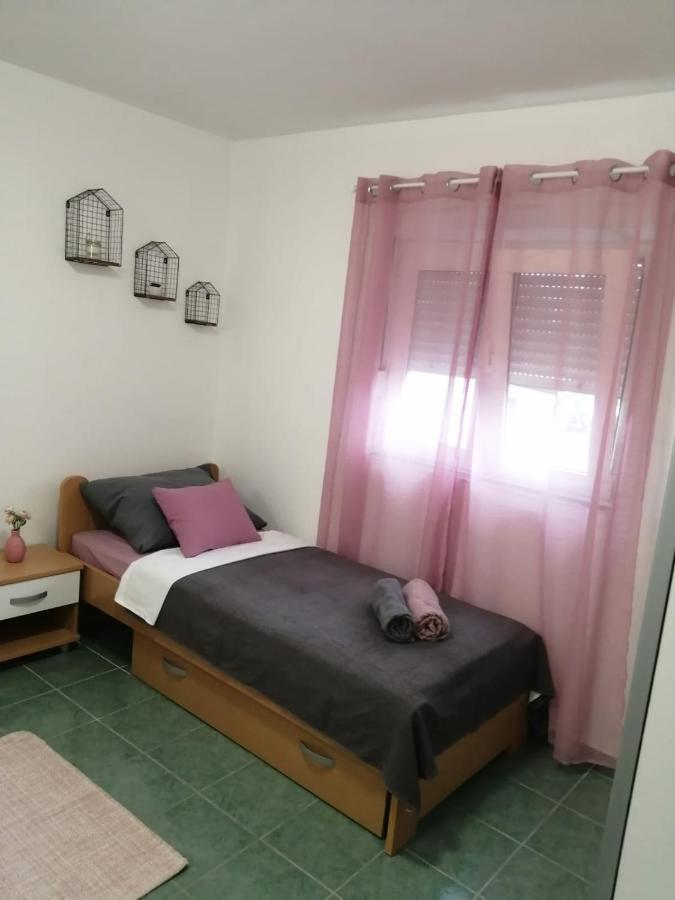 Holiday House Lara Starigrad Paklenica Esterno foto