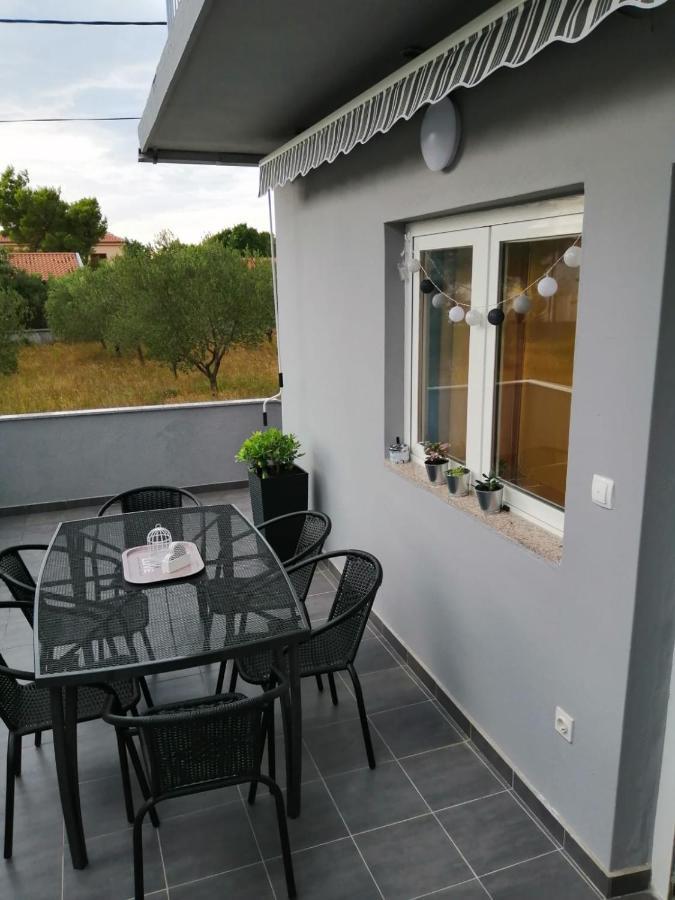 Holiday House Lara Starigrad Paklenica Esterno foto